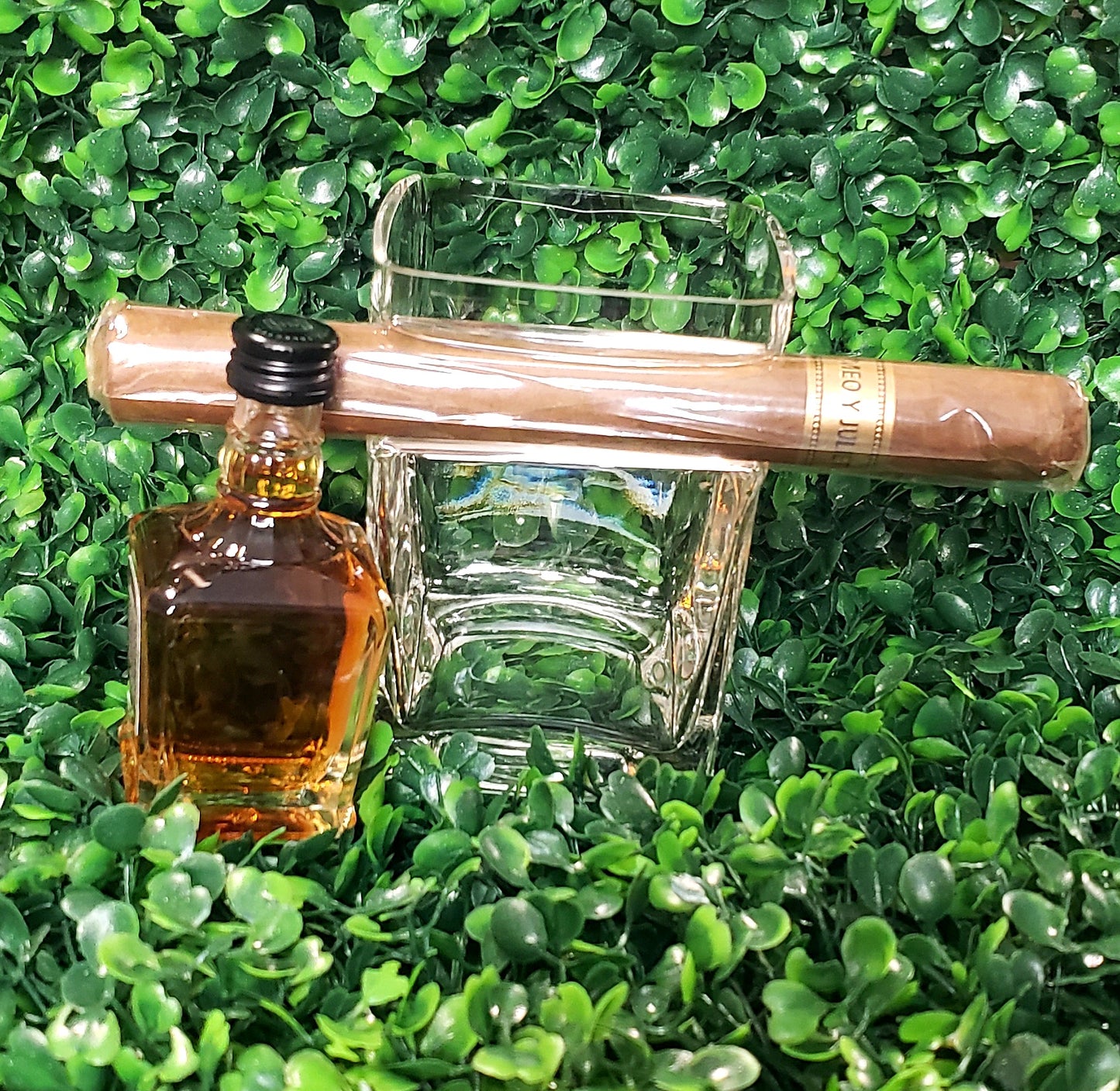 CIGAR GLASS