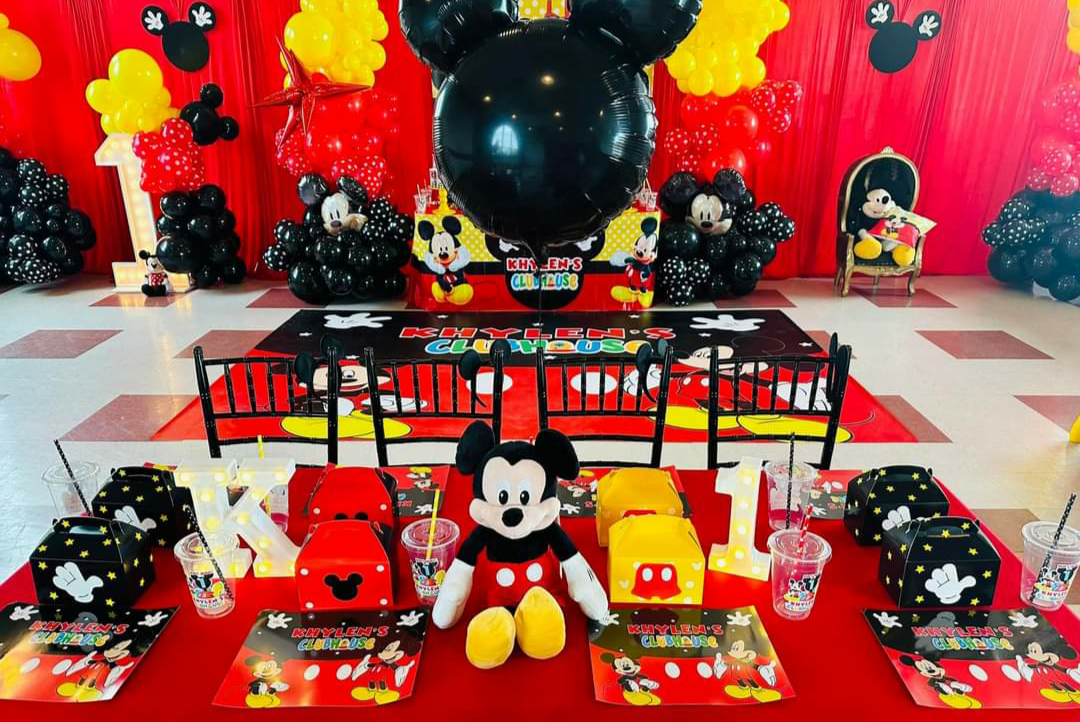 CUSTOM TABLE CENTERPIECES