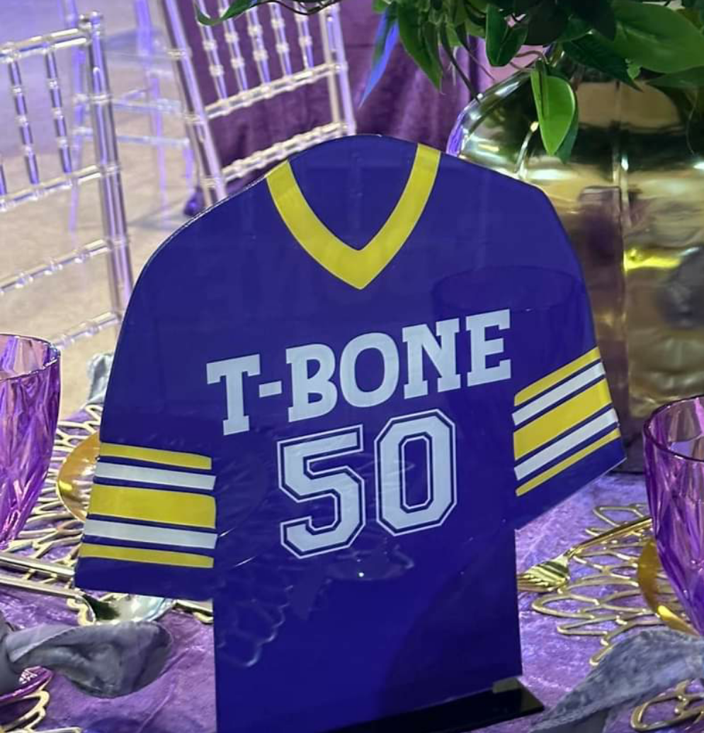 CUSTOM TABLE CENTERPIECES